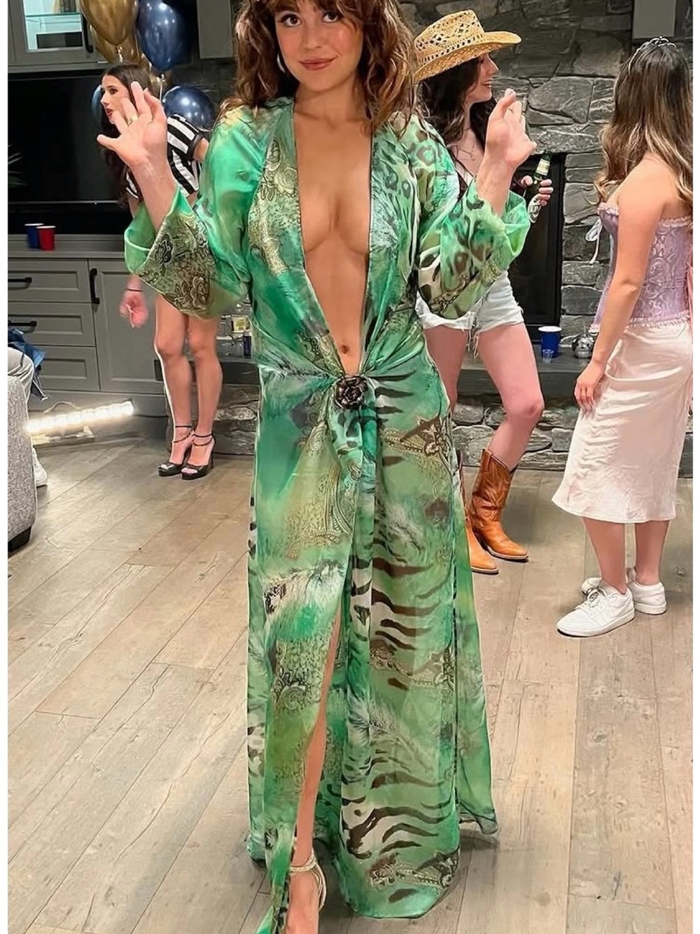 Allie Off Campus JLo dress small